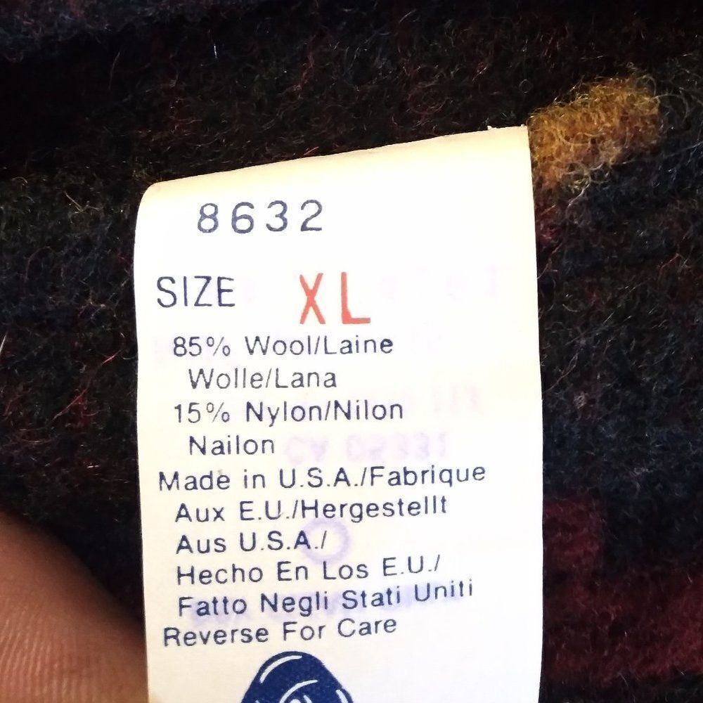 Vintage Woolrich Aztec Pattern Wool Vest - Picture 6 of 6